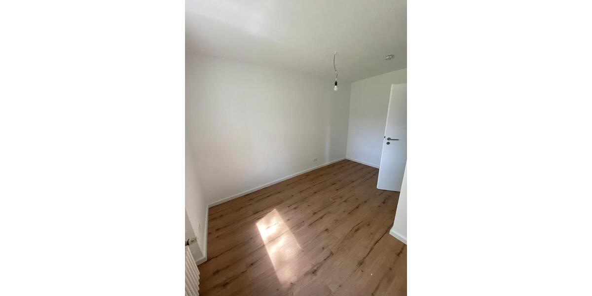 Erdgeschoßwohnung Lahr (Schwarzwald) - 4 Zimmer, 98 m&sup2;, 1.175&euro; | Angebot:26406711
