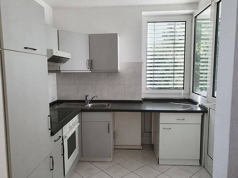 Moderne 2 Zimmer-Wohnung mit Loggia und EBK in Mainz-Oberstadt