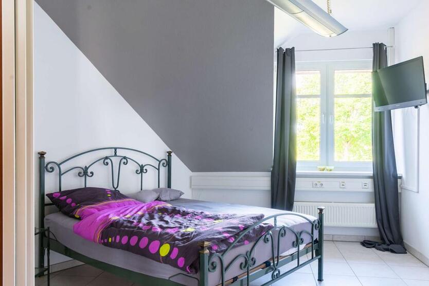 Großzügige Gewerbefläche mit flexibler Raumaufteilung und Wohnoption. Obj. 8989 zimmer