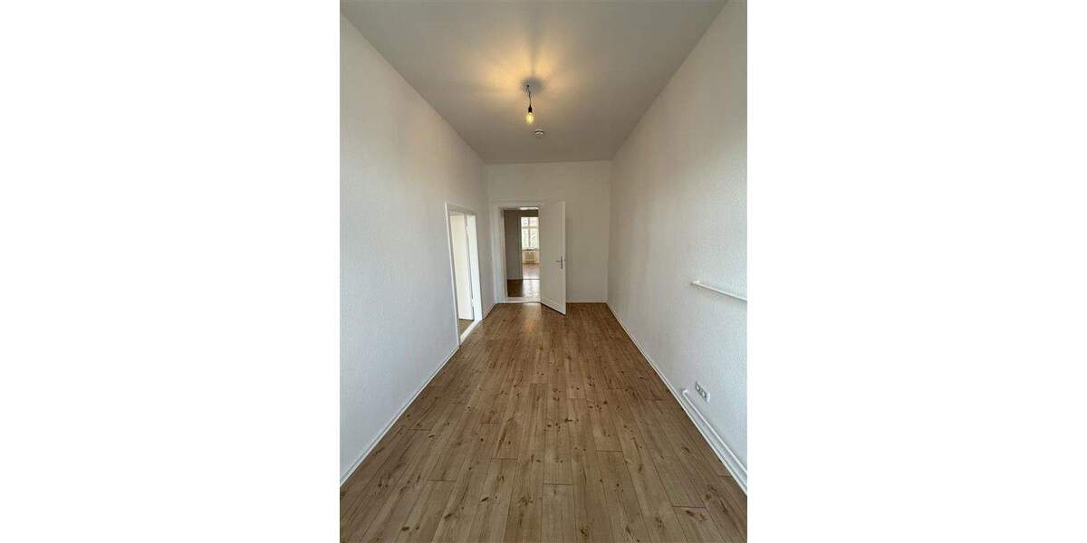 Etagenwohnung Berlin Lichtenberg - 4 Zimmer, 102 m&sup2;, 1.732&euro; | Angebot:25274363