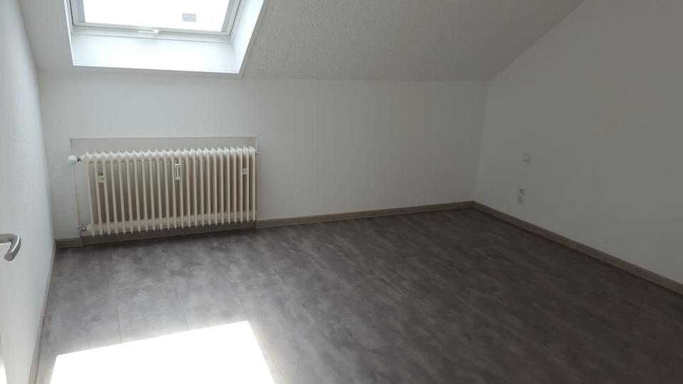 Dachgeschoßwohnung Schifferstadt - 3 Zimmer, 63 m&sup2;, 660&euro; | Angebot:26697689