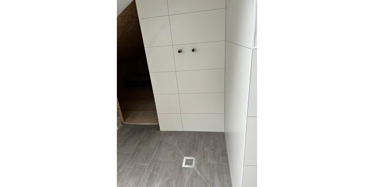 Dachgeschoßwohnung Wettenberg - 2.5 Zimmer, 80 m&sup2;, 850&euro; | Angebot:26636086