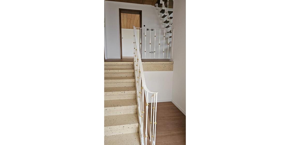 Etagenwohnung Hagenbach - 3 Zimmer, 110 m&sup2;, 1.550&euro; | Angebot:26621589