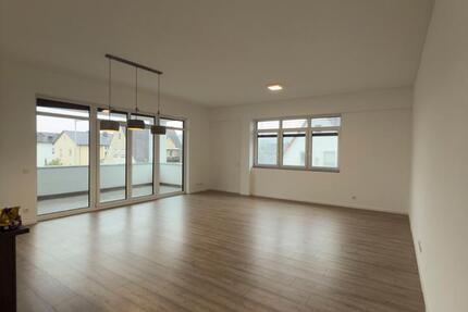 Wohnung Großwallstadt - 4 Zimmer, 174 m&sup2;, 1.740&euro; | Angebot:25342133