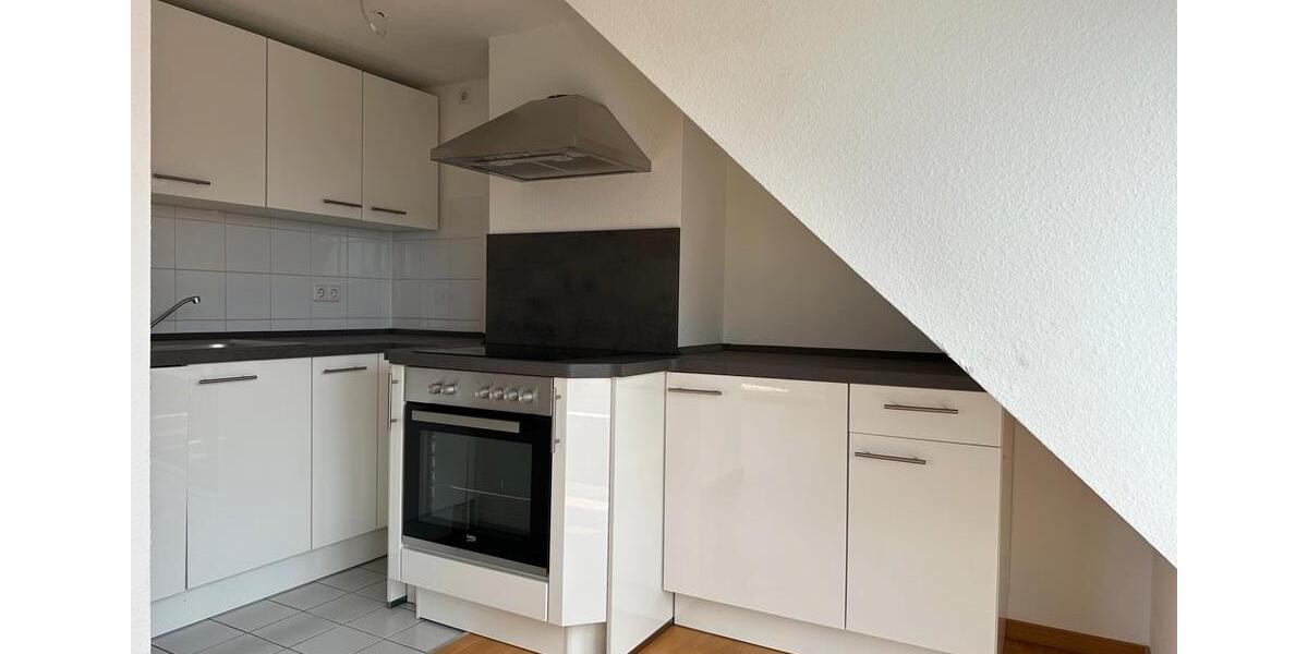 Helle moderne Maisonette Wohnung mit EKB, Balkon und Tiefgaragenplatz in Meerbusch-Osterath. 2 zimmer