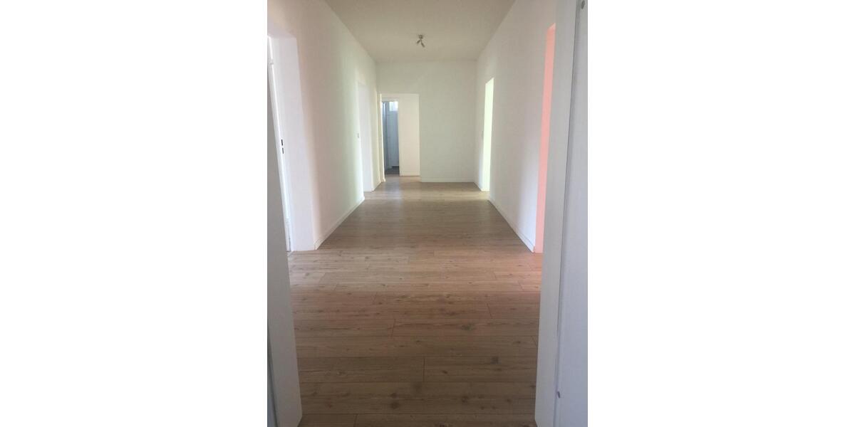 Etagenwohnung Roßleben-Wiehe Wiehe - 4 Zimmer, 128 m&sup2;, 900&euro; | Angebot:26446719