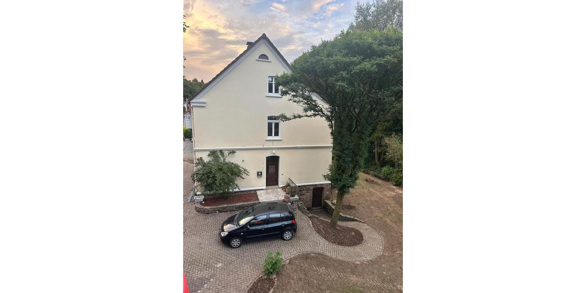 Etagenwohnung Wiehl - 4 Zimmer, 130 m&sup2;, 1.450&euro; | Angebot:25538771