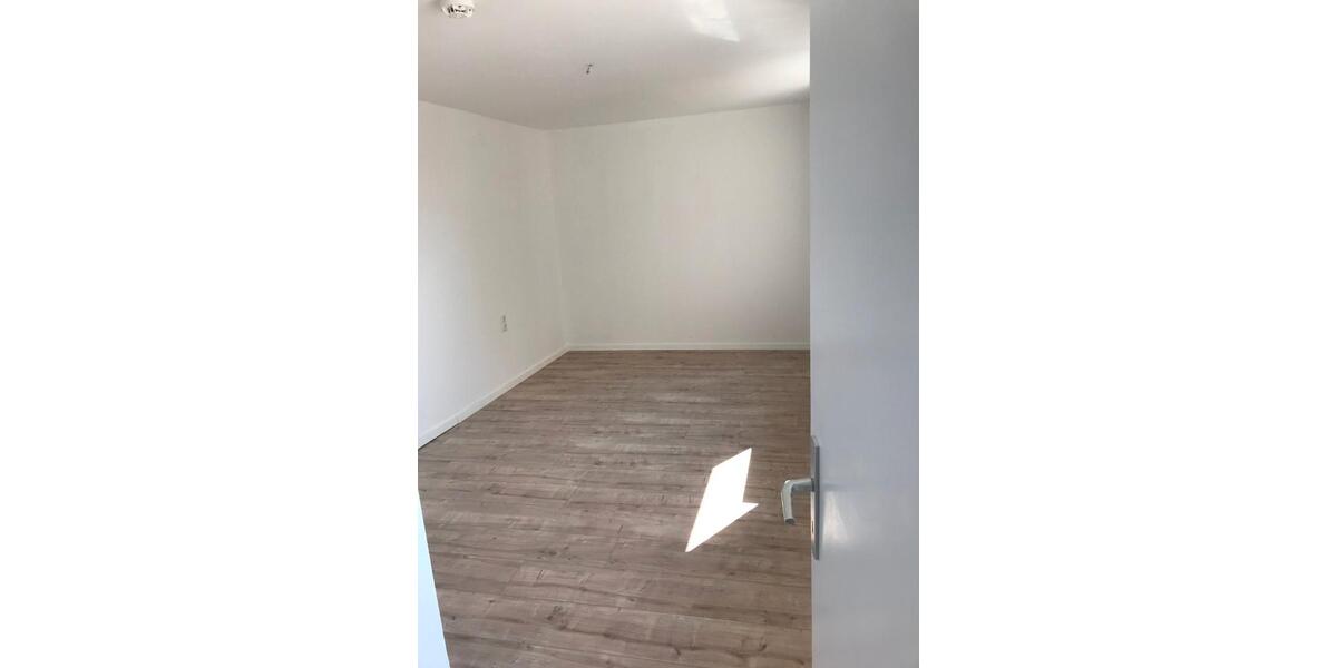 Etagenwohnung Würzburg Lindleinsmühle - 2 Zimmer, 72 m&sup2;, 790&euro; | Angebot:26321357