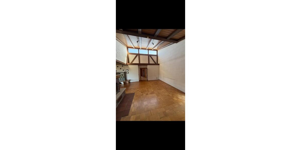 Bungalow Crailsheim - 6 Zimmer, 210 m&sup2;, 1.990&euro; | Angebot:26174918