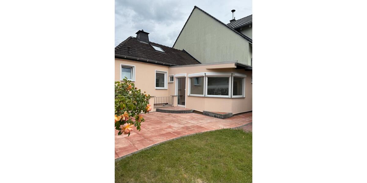 Einfamilienhaus Essen Stadtbezirk VI - 3 Zimmer, 84 m&sup2;, 1.280&euro; | Angebot:26568104