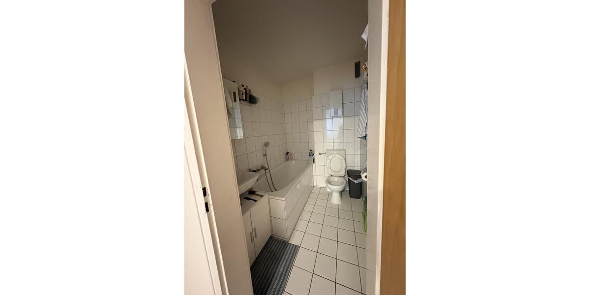 Erdgeschoßwohnung Niederkassel - 3.5 Zimmer, 70 m&sup2;, 763&euro; | Angebot:26656394