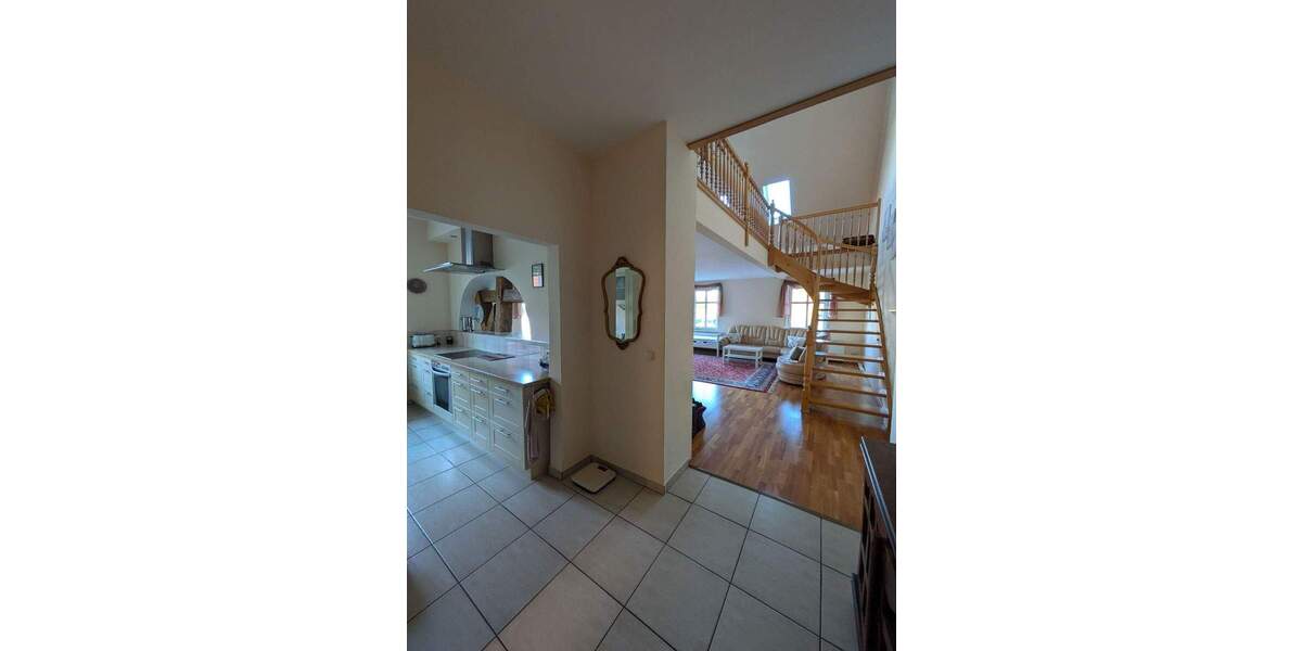 Etagenwohnung Malchow - 3 Zimmer, 200 m&sup2;, 1.250&euro; | Angebot:25707569