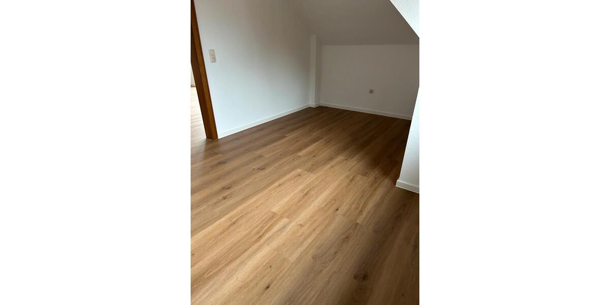 Dachgeschoßwohnung Schieder-Schwalenberg Schwalenberg - 3 Zimmer, 80 m&sup2;, 850&euro; | Angebot:24478593