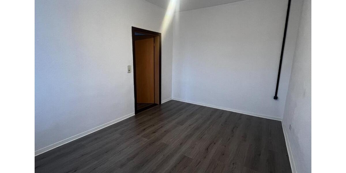 Etagenwohnung Frohburg - 4 Zimmer, 75 m&sup2;, 500&euro; | Angebot:25307272