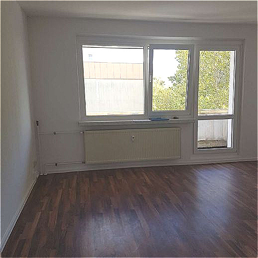 Etagenwohnung Neubrandenburg Oststadt - 3 Zimmer, 61 m&sup2;, 270&euro; | Angebot:25739582