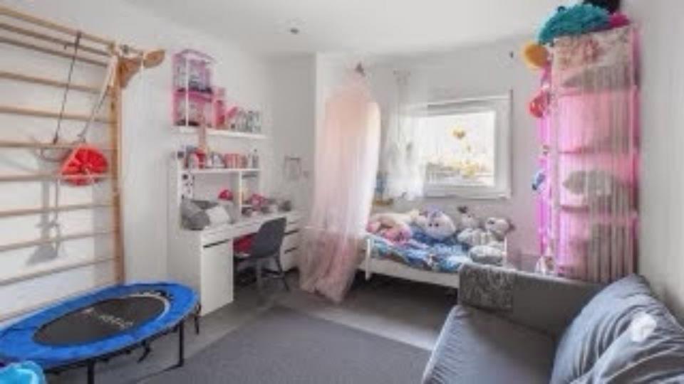 Charmantes WG-Zimmer in gepflegter 6-Zimmer-Wohnung