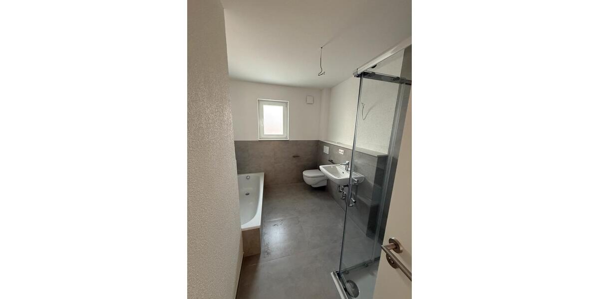 Erdgeschoßwohnung Crailsheim - 3 Zimmer, 102 m&sup2;, 1.260&euro; | Angebot:25421002