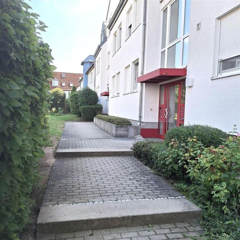 WOHNEN in RUHIGER, GRÜNER Lage in Burgfarrnbach! Sonnige 3-Zimmer-Wohnung mit BALKON!