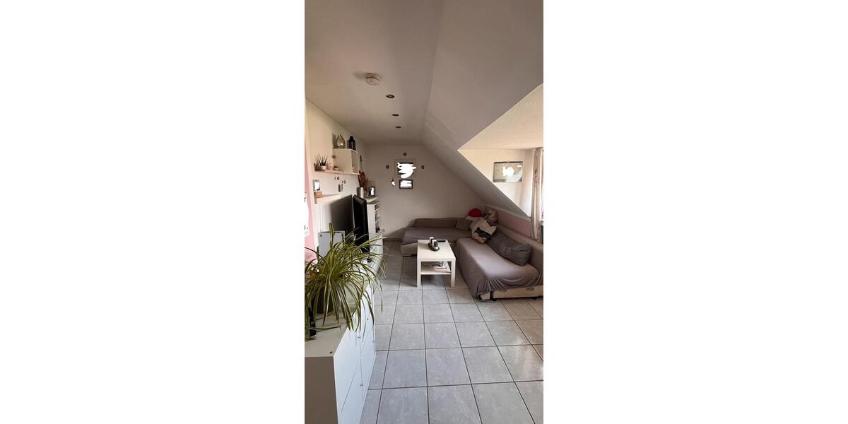 Dachgeschoßwohnung Niederkassel - 2 Zimmer, 49 m&sup2;, 870&euro; | Angebot:26669629