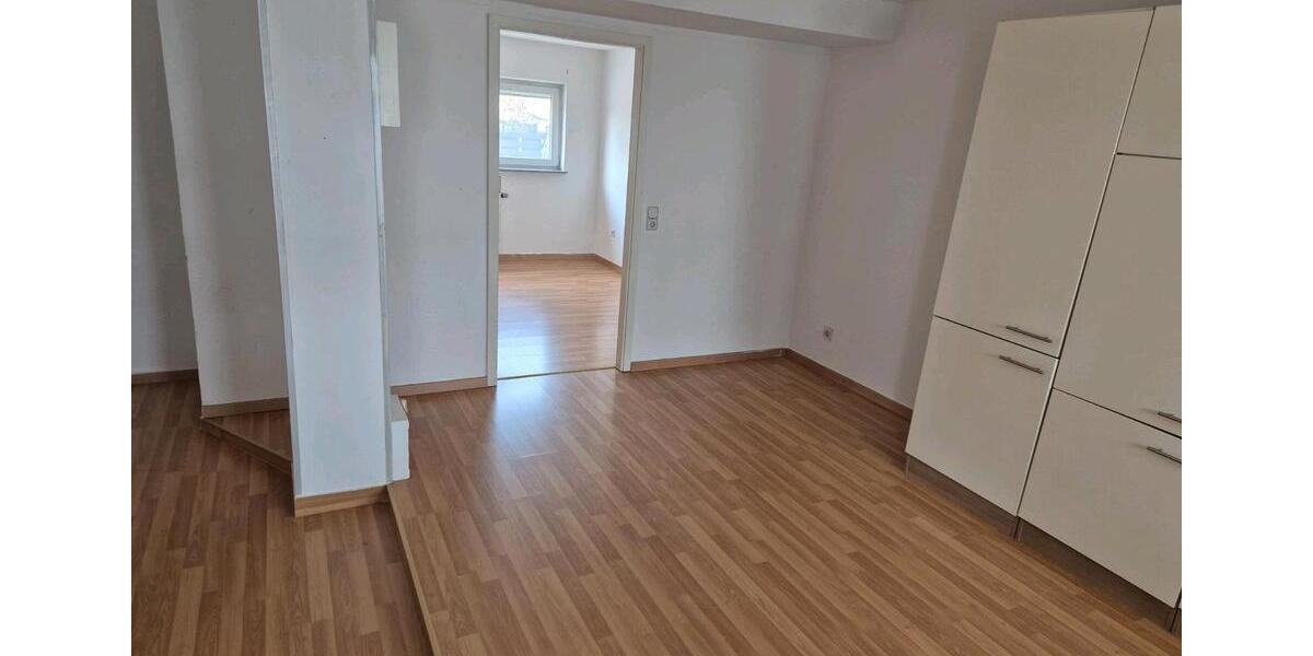 Erdgeschoßwohnung Reutlingen - 2.5 Zimmer, 70 m&sup2;, 850&euro; | Angebot:26049583