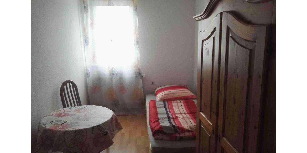 Wohnen auf Zeit Billigheim - 1 Zimmer, 13 m&sup2;, 290&euro; | Angebot:26619250