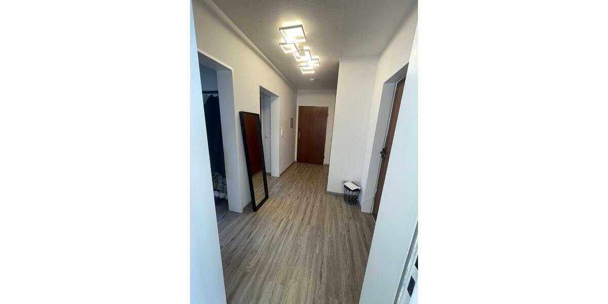 Dachgeschoßwohnung Spenge - 3 Zimmer, 71 m&sup2;, 490&euro; | Angebot:25805466