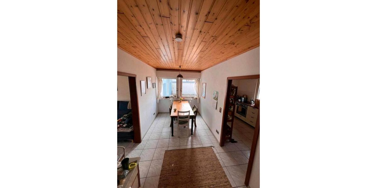 Einfamilienhaus Ihringen - 8 Zimmer, 214 m&sup2;, 1.700&euro; | Angebot:26051481