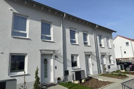 Haus Waldems - 5 Zimmer, 136 m&sup2;, 1.800&euro; | Angebot:25753739