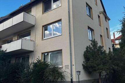 Helle 3-Zimmer-Wohnung mit ca. 97 m² Wohnfläche und großem Balkon zimmer