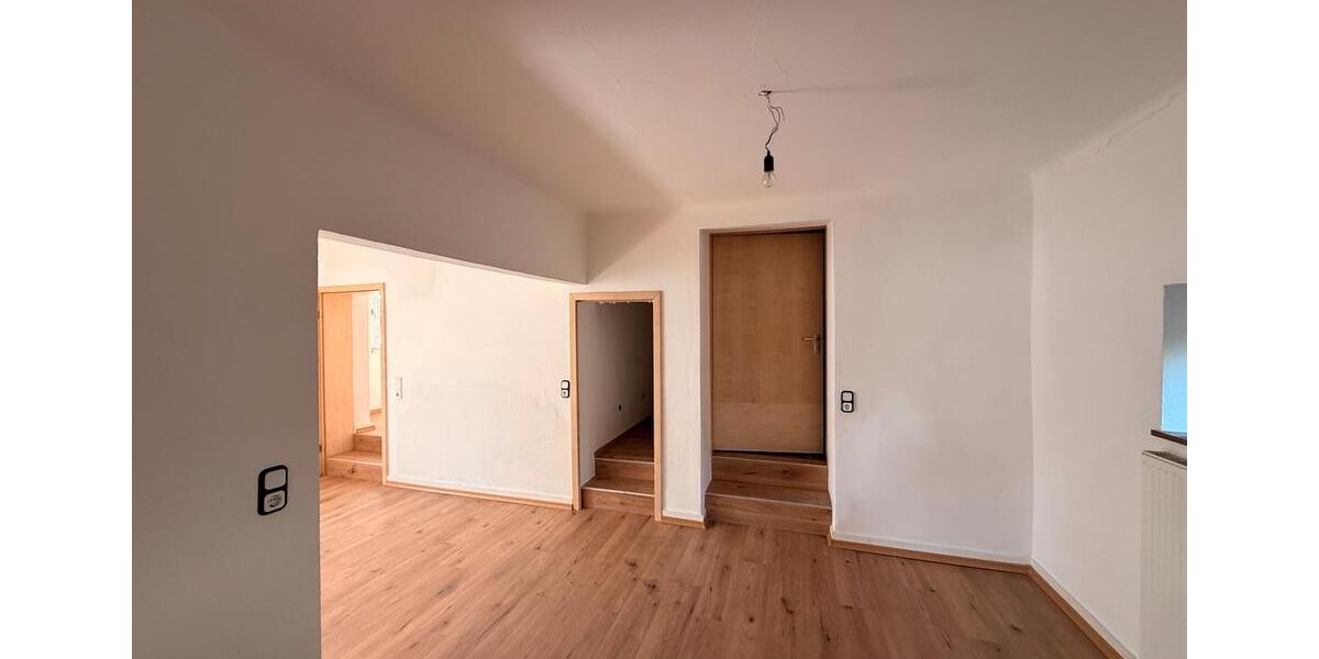 Hochparterre Dillingen (Saar) - 2 Zimmer, 63 m&sup2;, 580&euro; | Angebot:26156521