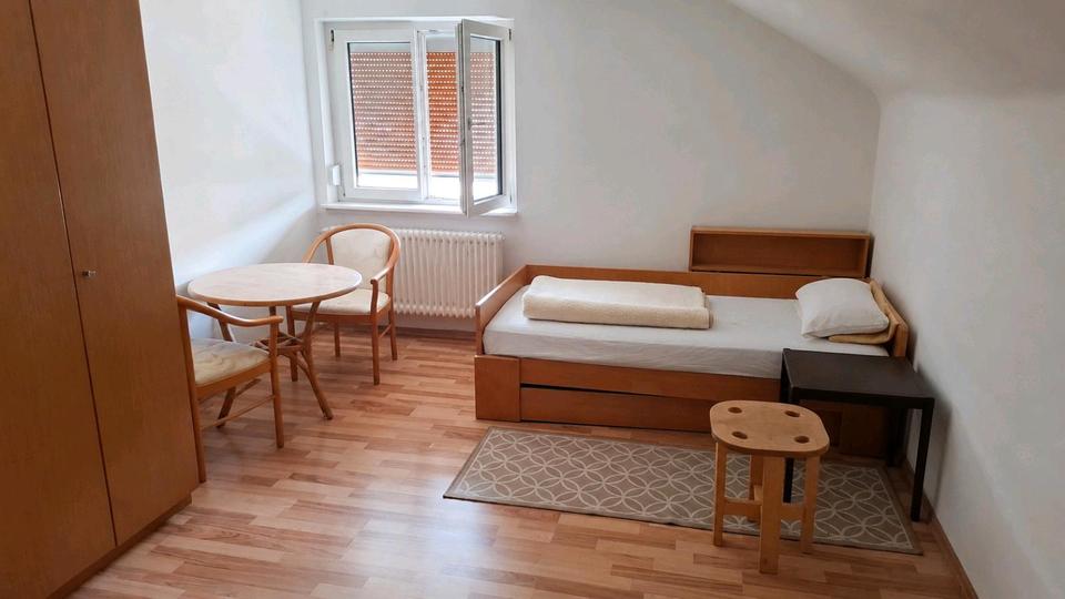 Dachgeschoßwohnung Schopfheim - 1 Zimmer, 25 m&sup2;, 550&euro; | Angebot:26618476