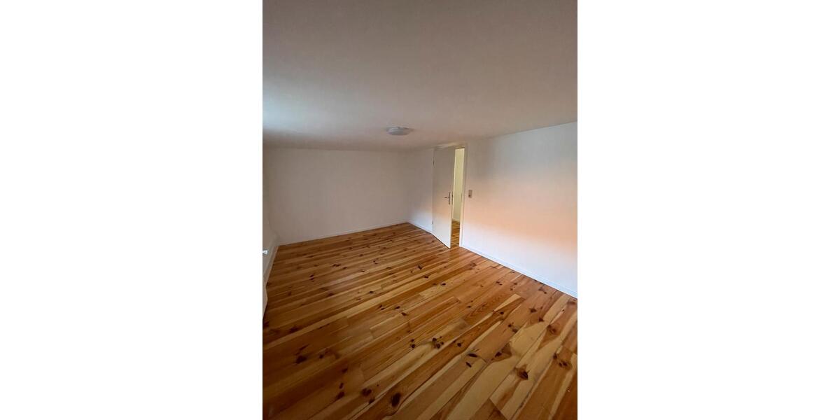 Etagenwohnung Ellrich - 2 Zimmer, 80 m&sup2;, 480&euro; | Angebot:26380522