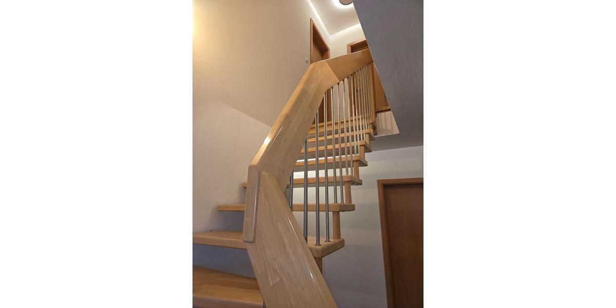 Einfamilienhaus Kirchen (Sieg) - 5 Zimmer, 140 m&sup2;, 1.400&euro; | Angebot:25023013