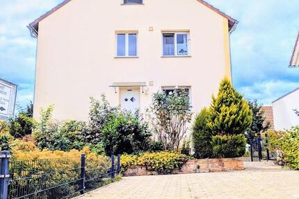 Möbiliert helle 4-Zimmer-Wohnung in Vaihingen Enz 100€Tag 4 zimmer