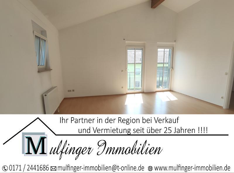 2 Zi. Wohnung mit LOGGIA und BALKON in Höchstadt SÜD