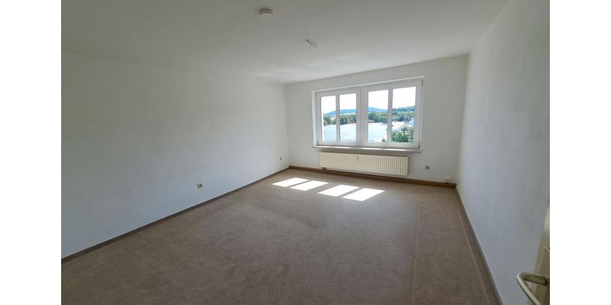 Etagenwohnung Löbau - 3 Zimmer, 65 m&sup2;, 385&euro; | Angebot:21447976