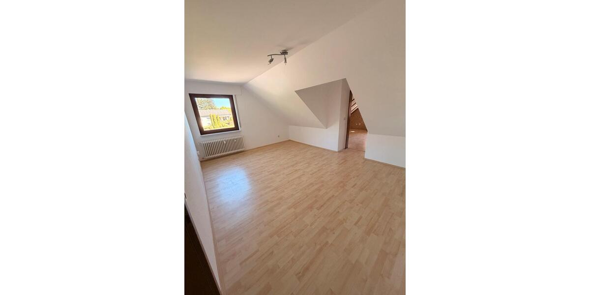 Dachgeschoßwohnung Porta Westfalica - 5 Zimmer, 133 m&sup2;, 1.650&euro; | Angebot:26380578