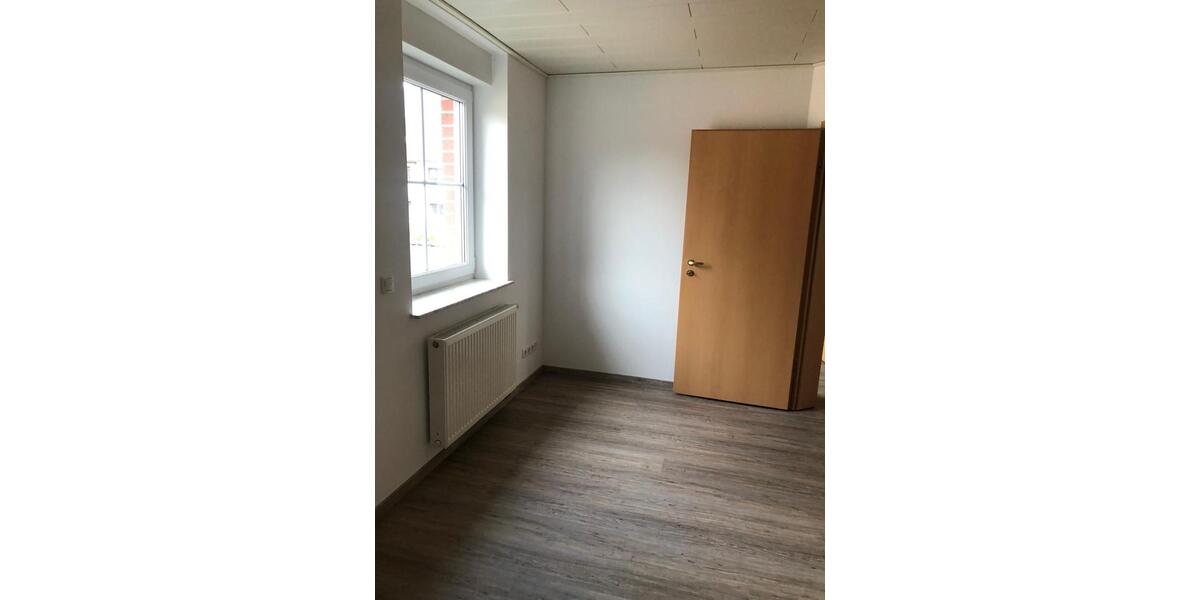Dachgeschoßwohnung Bodenwerder - 5 Zimmer, 99 m&sup2;, 910&euro; | Angebot:25029582