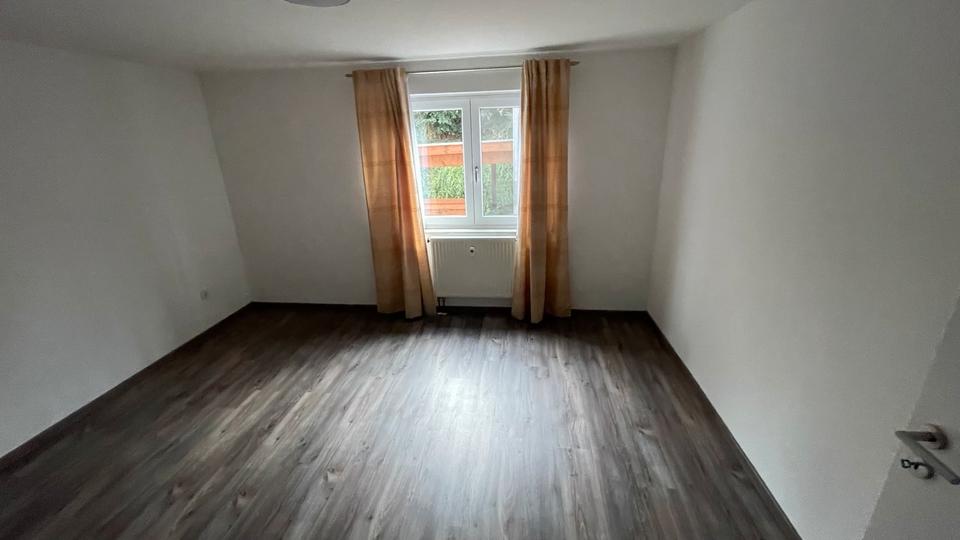 Erdgeschoßwohnung Großheirath - 3 Zimmer, 74 m&sup2;, 750&euro; | Angebot:24444021