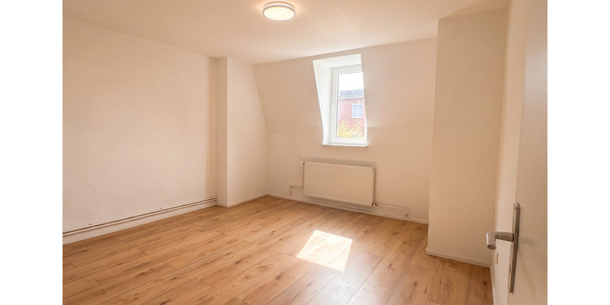 Etagenwohnung Wilhelmshaven - 5 Zimmer, 117 m&sup2;, 790&euro; | Angebot:26339543
