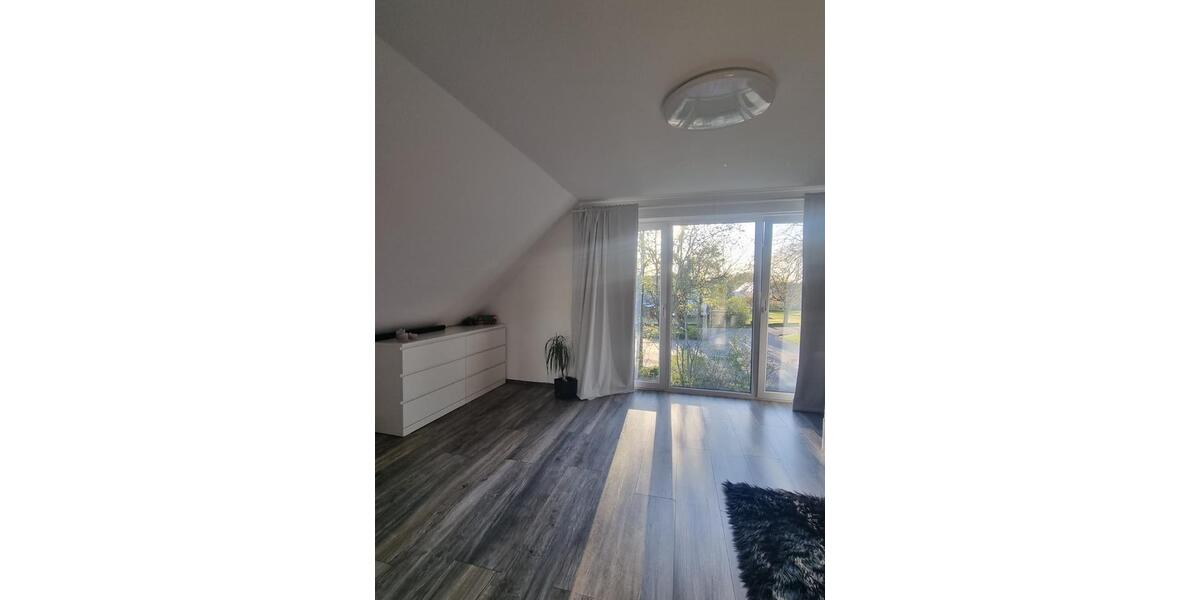 Etagenwohnung Großenwiehe - 3 Zimmer, 97 m&sup2;, 1.015&euro; | Angebot:26652141
