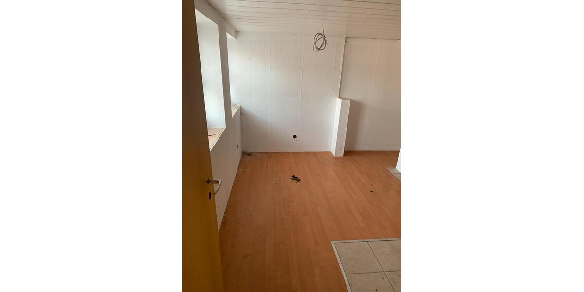 Einfamilienhaus Diemelsee - 7 Zimmer, 250 m&sup2;, 690&euro; | Angebot:26657051