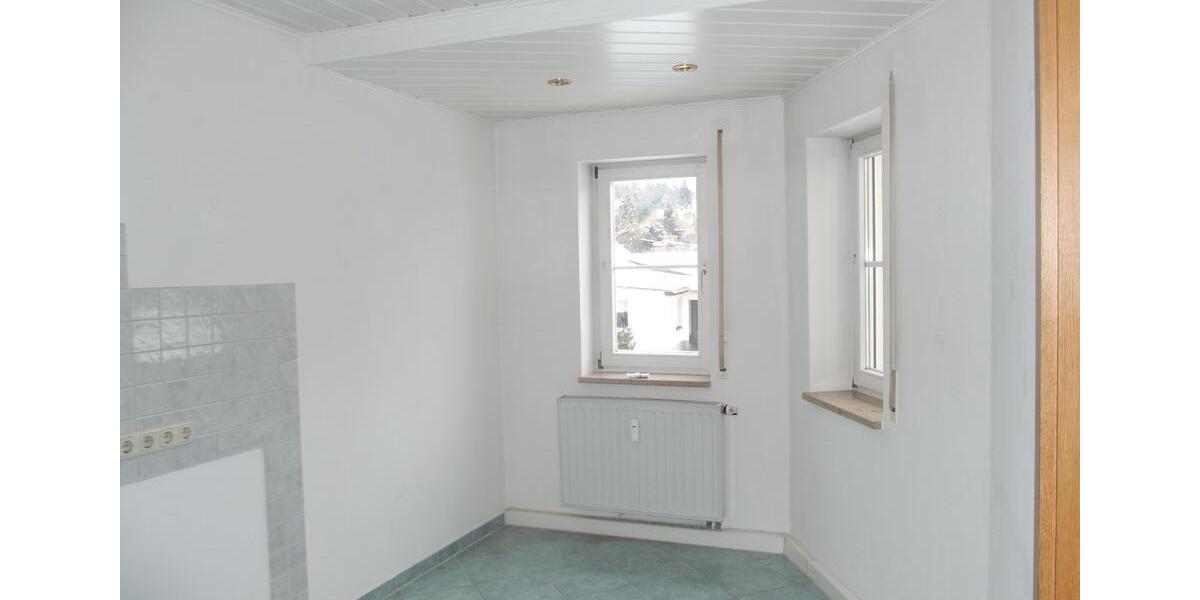 Etagenwohnung Rodewisch - 2 Zimmer, 76 m&sup2;, 418&euro; | Angebot:25648420