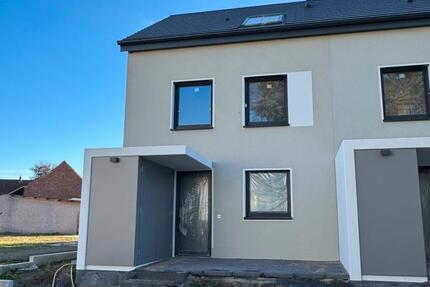 Haus Gehrden - 4 Zimmer, 120 m&sup2;, 1.750&euro; | Angebot:24797819