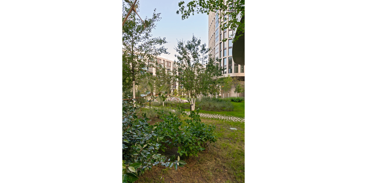 Etagenwohnung Frankfurt am Main Ostend - 3 Zimmer, 121 m&sup2;, 4.000&euro; | Angebot:24991551