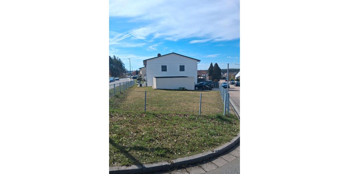 Doppelhaushälfte Wackersdorf - 4 Zimmer, 125 m&sup2;, 1.100&euro; | Angebot:26048194