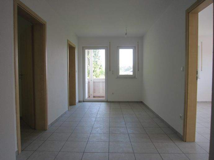 Etagenwohnung Waldkraiburg - 4 Zimmer, 100 m&sup2;, 960&euro; | Angebot:26751192