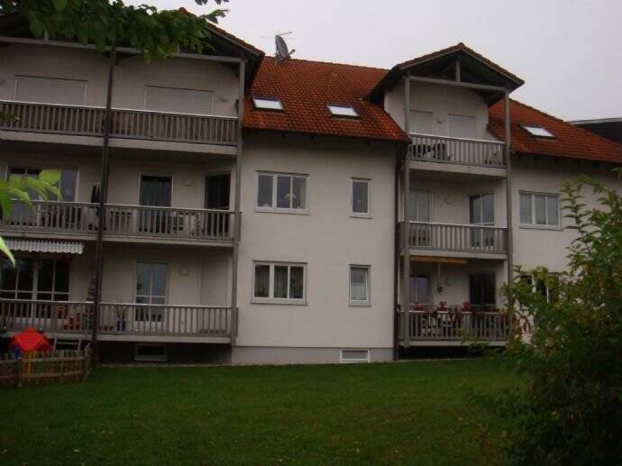 Etagenwohnung Simbach a.Inn Erlach - 4 Zimmer, 95 m&sup2;, 649&euro; | Angebot:26568573