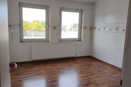 Schöne helle 3 Zimmerwohnung sehr zentral zimmer