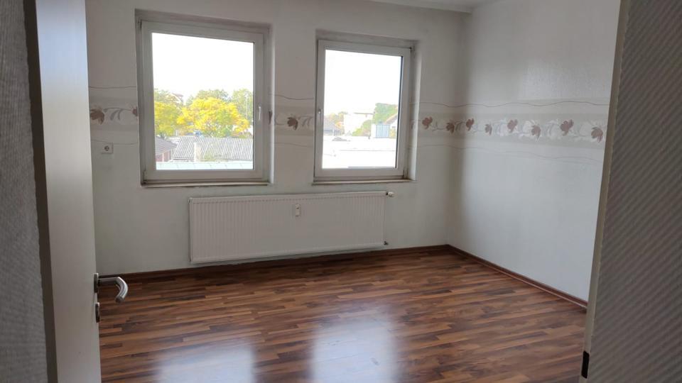 Schöne helle 3 Zimmerwohnung sehr zentral zimmer